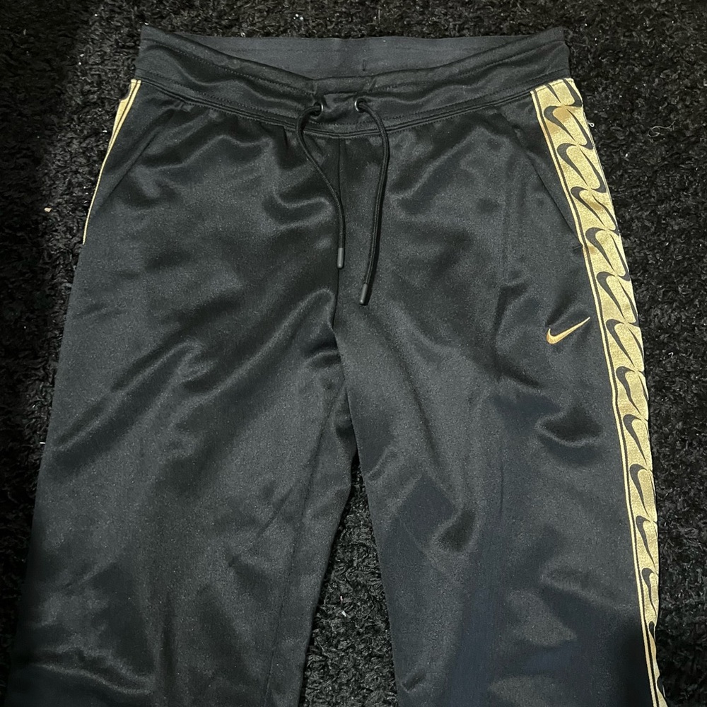 Retro Wide-Leg Nike Pants w/ Slits